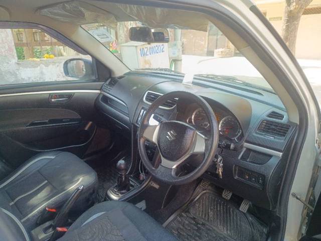 https://images10.gaadi.com/usedgaadi-sellcar/UsedCar/e52a39f7a/3f5434bb-04c6-420d-956e-308a68445a81.jpg?imwidth=6402