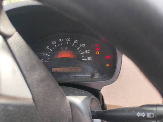 https://images10.gaadi.com/usedgaadi-sellcar/UsedCar/e52aa19ca/3d39d35a-0953-41bd-87db-3718824a17a6.jpg?imwidth=6402