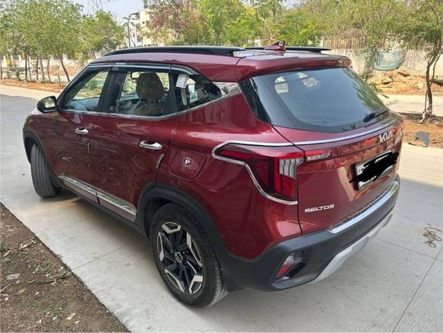 https://images10.gaadi.com/usedgaadi-sellcar/UsedCar/e52b0d53a/be1f98fc-4a12-4fd4-b56d-d00526d93420.jpg?imwidth=6401