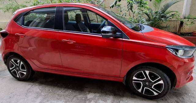 https://images10.gaadi.com/usedgaadi-sellcar/UsedCar/e52b1194a/93a88eb3-8cc8-49ff-b347-9f55ae59e2cc.jpg?imwidth=6402