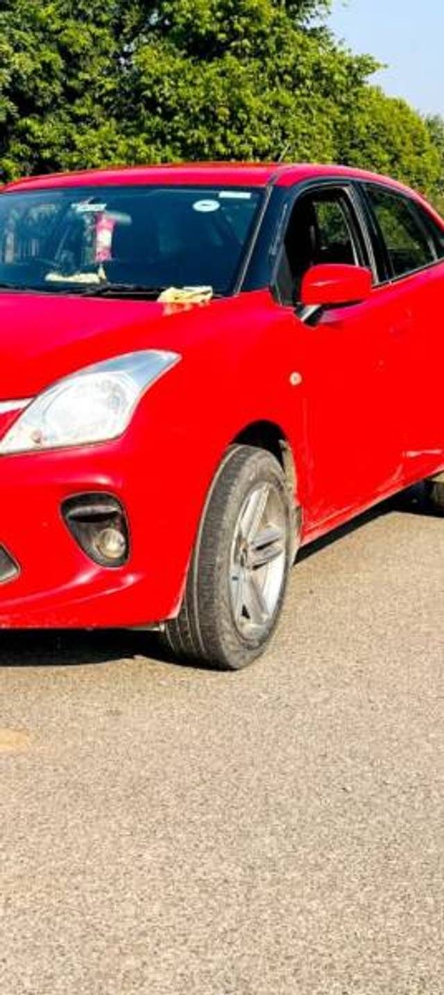 https://images10.gaadi.com/usedgaadi-sellcar/UsedCar/e52bfdf6a/23cdcc90-882b-4fa3-b171-084e45bb81d0.jpg?imwidth=6400
