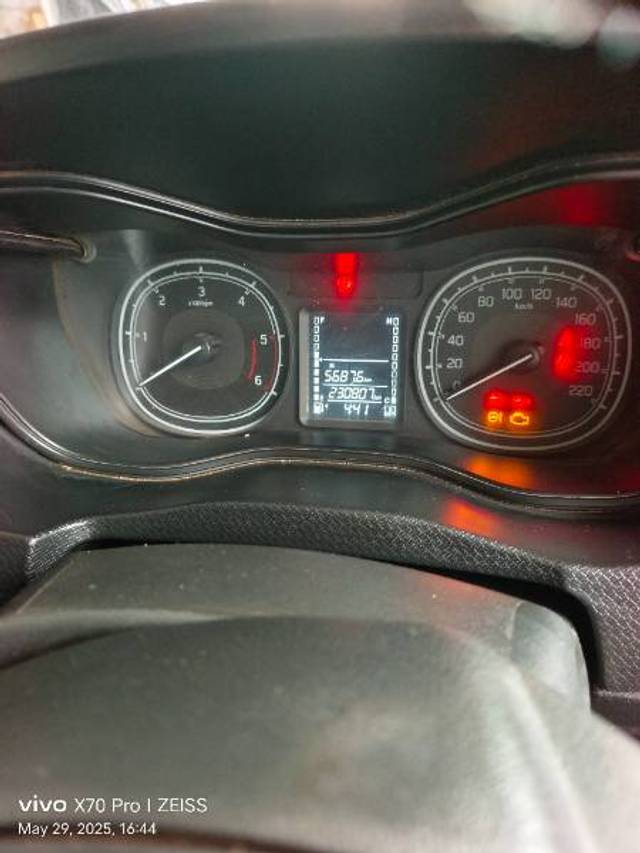 https://images10.gaadi.com/usedgaadi-sellcar/UsedCar/e52c09b7a/4dc5acf0-b8d8-4c3f-bd03-bb1b61b27a73.jpg?imwidth=6402
