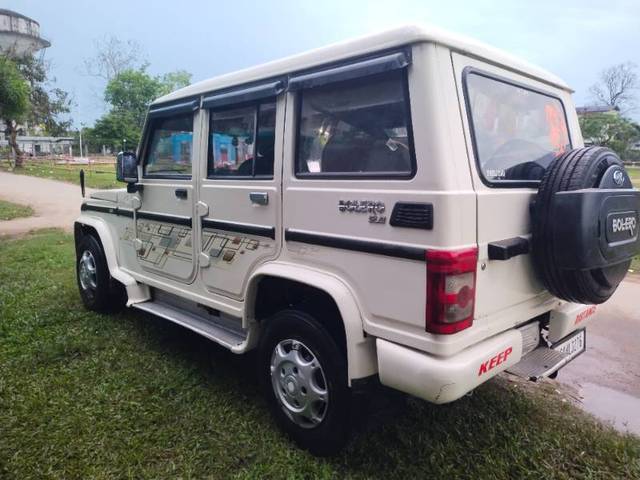 https://images10.gaadi.com/usedgaadi-sellcar/UsedCar/e52c58dca/76ad1596-a8ca-4652-ba05-1642d381beba.jpg?imwidth=6402
