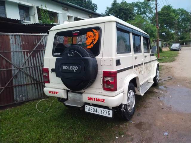 https://images10.gaadi.com/usedgaadi-sellcar/UsedCar/e52c58dca/be1581c7-eea6-4c8e-9716-70380242e7e5.jpg?imwidth=6401