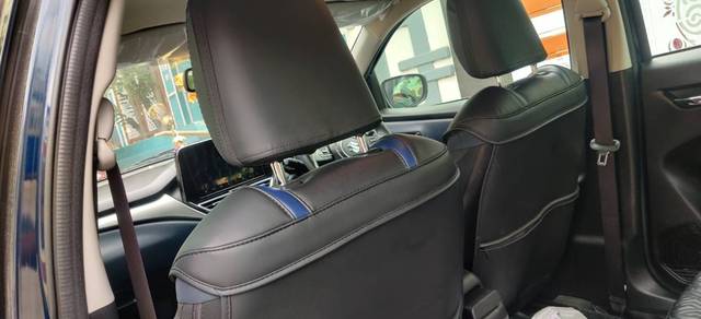 https://images10.gaadi.com/usedgaadi-sellcar/UsedCar/e52c5e89a/dd39fea4-9acb-431a-a111-5a719b4c0c25.jpg?imwidth=6400