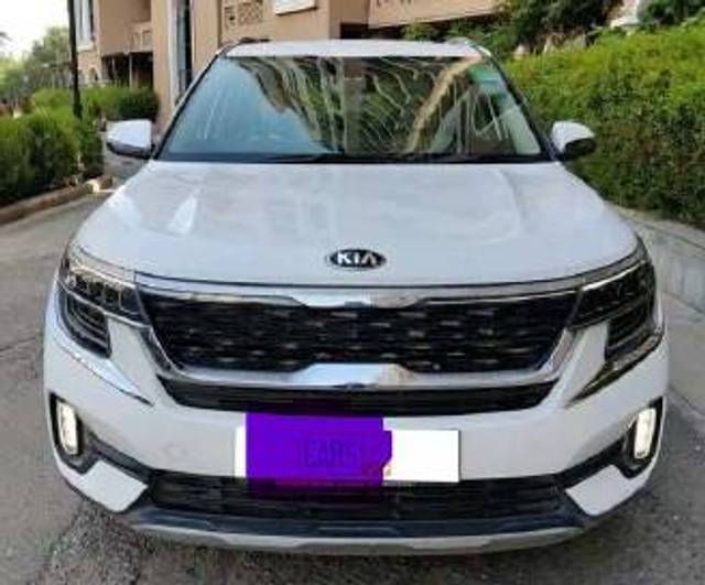 https://images10.gaadi.com/usedgaadi-sellcar/UsedCar/e52c853da/6d8eb425-199d-45fe-aa3c-8b69cda66dd5.jpg?imwidth=6401