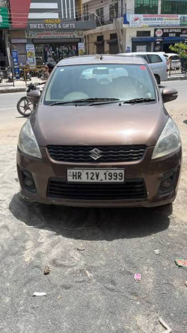https://images10.gaadi.com/usedgaadi-sellcar/UsedCar/e52ca8b8a/5d6f8c58-d22e-4cde-8d68-4fd8adac84aa.jpg?imwidth=6400