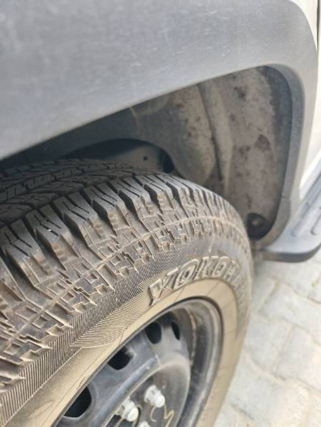 https://images10.gaadi.com/usedgaadi-sellcar/UsedCar/e52cbd28a/ac52afd0-b2cf-4145-be25-f6fd1e89035a.jpg?imwidth=6402