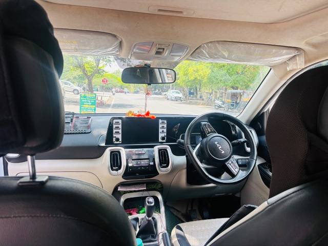https://images10.gaadi.com/usedgaadi-sellcar/UsedCar/e52cfca4a/a9e1410b-950c-4b45-9b0e-39f14f4cb56c.jpeg?imwidth=6401