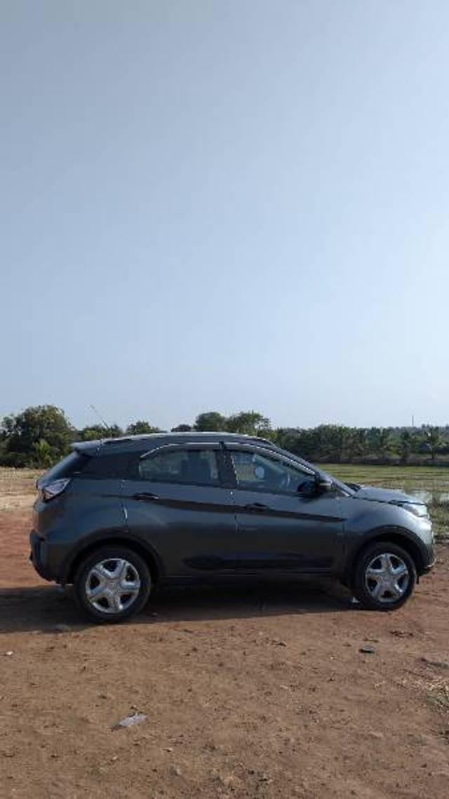 https://images10.gaadi.com/usedgaadi-sellcar/UsedCar/e52d0478a/859bb0c7-b48a-4168-bc15-573b76b98056.jpg?imwidth=6402