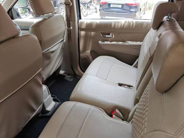 https://images10.gaadi.com/usedgaadi-sellcar/UsedCar/e52d378aa/df31ecc2-95ad-4bcd-bf9f-873f4209f37c.jpeg?imwidth=6402
