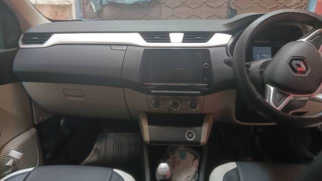 https://images10.gaadi.com/usedgaadi-sellcar/UsedCar/e52d722fa/004d8eef-086b-49e3-8a9b-e86377af7e0c.jpg?imwidth=6400