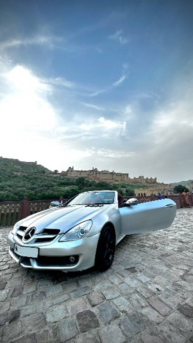 https://images10.gaadi.com/usedgaadi-sellcar/UsedCar/e52d738ca/778a94b9-0a7f-4b8d-8ec3-3ac9916f28d4.jpeg?imwidth=6400