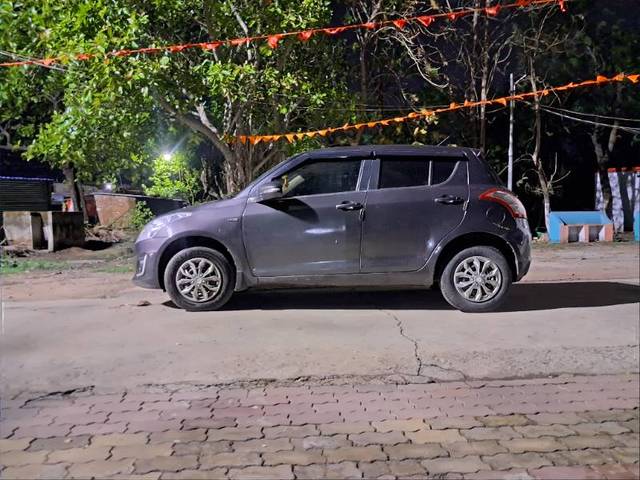 https://images10.gaadi.com/usedgaadi-sellcar/UsedCar/e52e5f1ba/31e3382f-1a9b-4c0f-b66d-a36aa45554f6.jpg?imwidth=6400