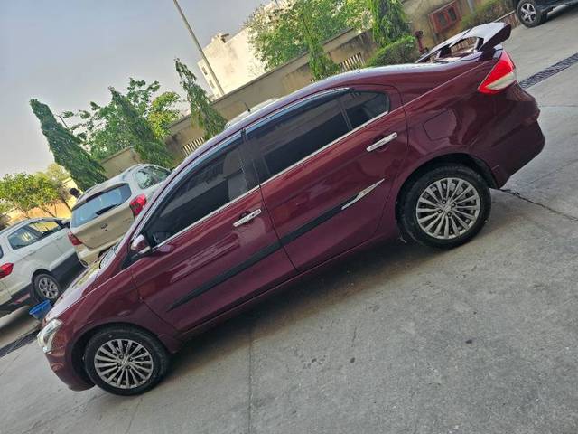 https://images10.gaadi.com/usedgaadi-sellcar/UsedCar/e52e6d06a/2dd6fe1b-b9c5-48a2-b217-cbbd6e4a6ddf.jpg?imwidth=6402