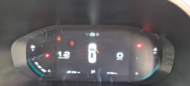 https://images10.gaadi.com/usedgaadi-sellcar/UsedCar/e52e6fb9a/7269646b-c8cf-4fbf-b750-cae591881a85.jpg?imwidth=6401