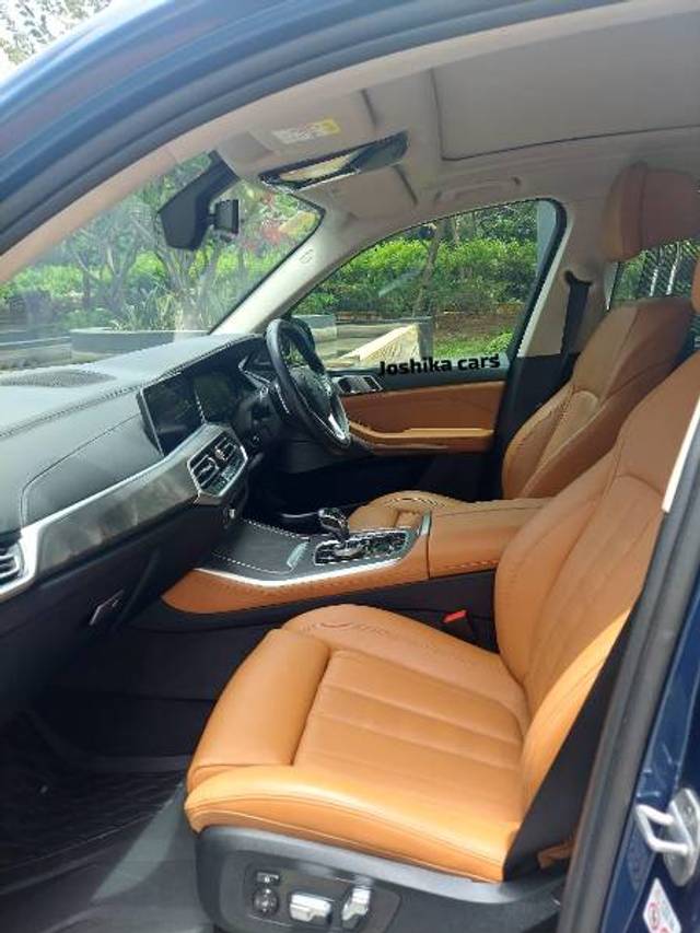 https://images10.gaadi.com/usedgaadi-sellcar/UsedCar/e52efea9a/8f2a1cf8-d8ed-4a76-ba77-4c2bbbe2d446.jpg?imwidth=6401