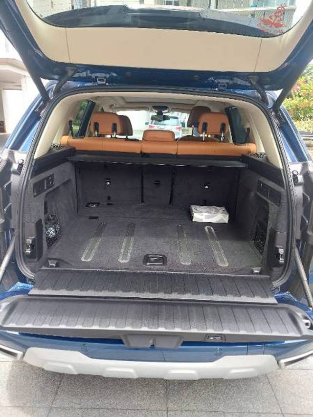 https://images10.gaadi.com/usedgaadi-sellcar/UsedCar/e52efea9a/f41797f6-4292-451f-a9d0-2195cdf4a4fe.jpg?imwidth=6402