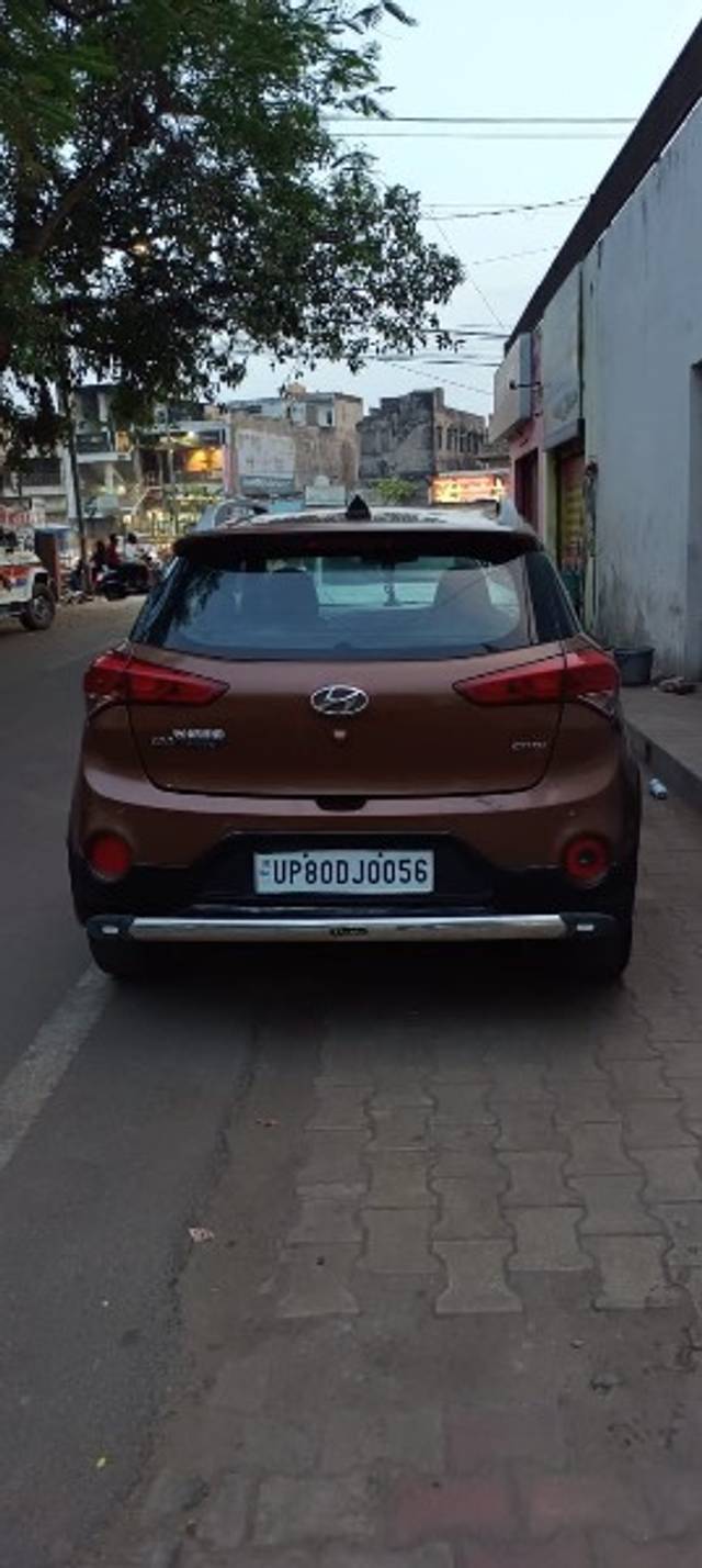 https://images10.gaadi.com/usedgaadi-sellcar/UsedCar/e52f20f6a/40492698-c711-4a09-9ef4-1dce8fd1e3bf.jpeg?imwidth=6402