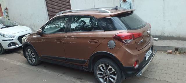 https://images10.gaadi.com/usedgaadi-sellcar/UsedCar/e52f20f6a/8ad783bd-3b21-4423-99f5-589f46309d6f.jpeg?imwidth=6401