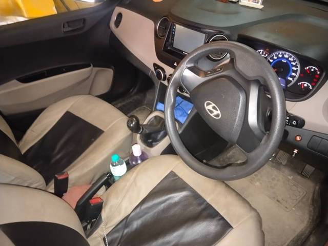 https://images10.gaadi.com/usedgaadi-sellcar/UsedCar/e52f861da/4e0a99bb-8368-4d1a-9ffa-c0be786f3339.jpg?imwidth=6401