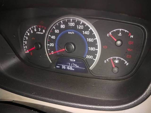 https://images10.gaadi.com/usedgaadi-sellcar/UsedCar/e52f861da/d45aa5eb-6dd3-4393-b986-7251598bdb20.jpg?imwidth=6402