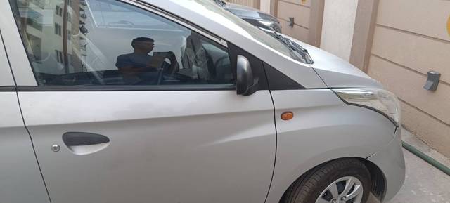 https://images10.gaadi.com/usedgaadi-sellcar/UsedCar/e52f9e4da/843489f2-153a-4bc4-a484-09501616c6c8.jpg?imwidth=6401
