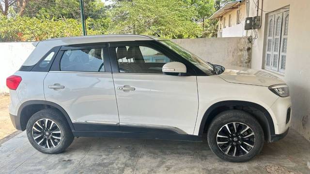 https://images10.gaadi.com/usedgaadi-sellcar/UsedCar/e52fa7ffa/563bfbf0-fac5-4a58-a4cb-07157da8f2d7.jpg?imwidth=6401