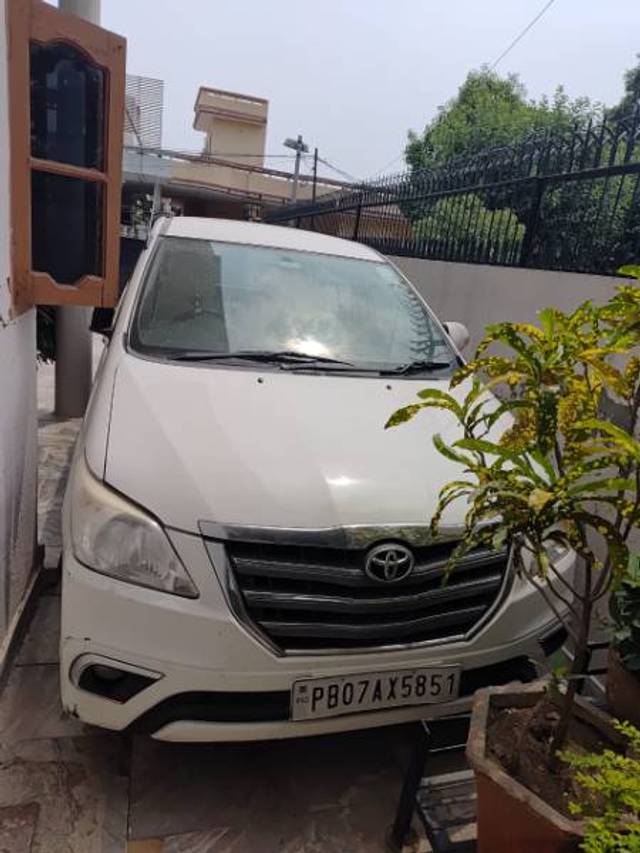 https://images10.gaadi.com/usedgaadi-sellcar/UsedCar/e530532ea/21d7798b-5fca-404a-bbfb-63ddb350ceb7.jpeg?imwidth=6400