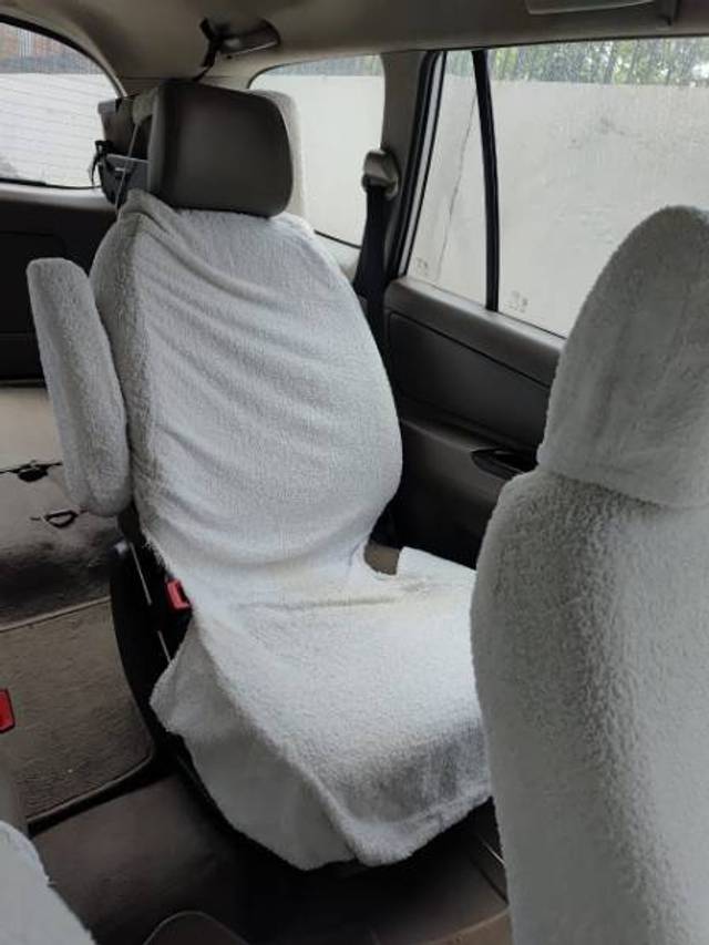 https://images10.gaadi.com/usedgaadi-sellcar/UsedCar/e530532ea/4de2d74d-70d6-4170-aa28-31ff5c6e9dcb.jpeg?imwidth=6401
