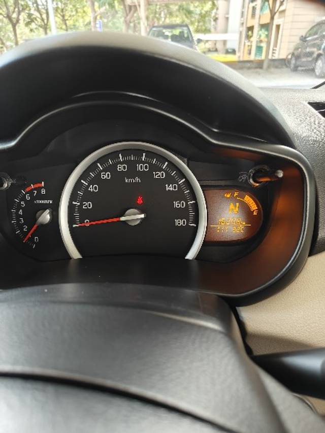https://images10.gaadi.com/usedgaadi-sellcar/UsedCar/e5306166a/12156c5b-9fa7-4875-9021-43a027d3ae49.jpeg?imwidth=6401