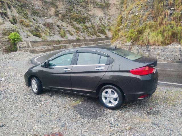 https://images10.gaadi.com/usedgaadi-sellcar/UsedCar/e5309f64a/bb0dda94-2d90-4a0b-aae3-0ffb488162fd.jpg?imwidth=6400