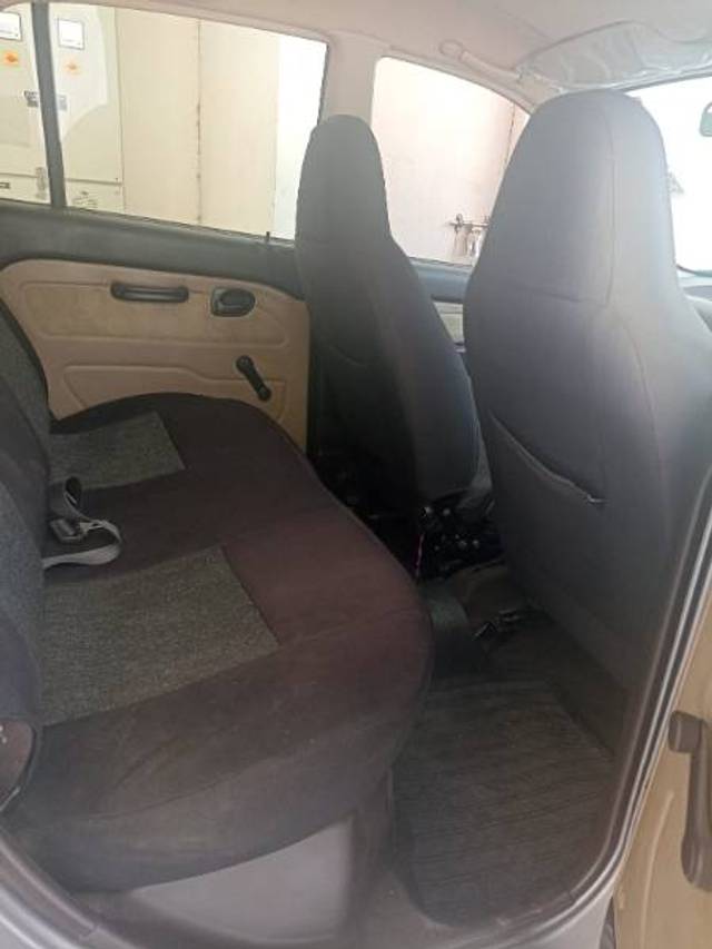 https://images10.gaadi.com/usedgaadi-sellcar/UsedCar/e530a4b2a/f716e9a5-d3da-4361-a72f-277f6f598457.jpg?imwidth=6402