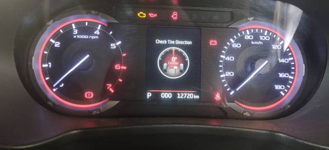 https://images10.gaadi.com/usedgaadi-sellcar/UsedCar/e530d2f8a/bb66d7d1-c418-4f3d-b78f-16c14f28137b.jpg?imwidth=6401