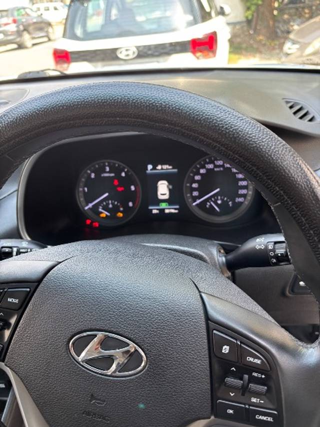 https://images10.gaadi.com/usedgaadi-sellcar/UsedCar/e53116f6a/87b12fa0-7b8b-473a-b62e-c33f28c99eb7.jpeg?imwidth=6402
