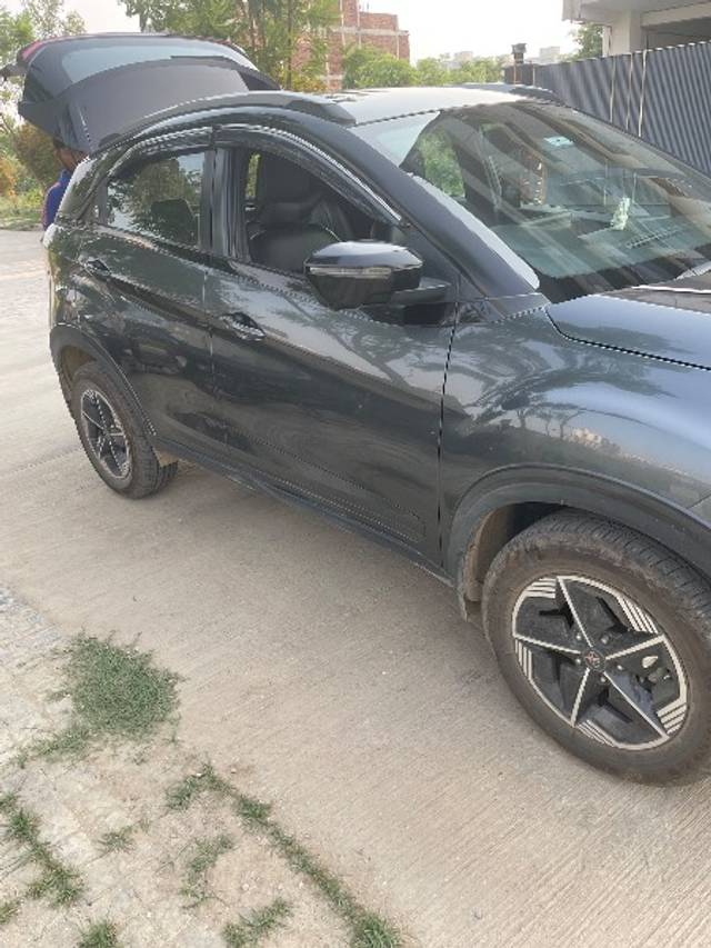 https://images10.gaadi.com/usedgaadi-sellcar/UsedCar/e53128cba/706cf8bc-2032-4a55-8632-73ba91288dae.jpeg?imwidth=6400