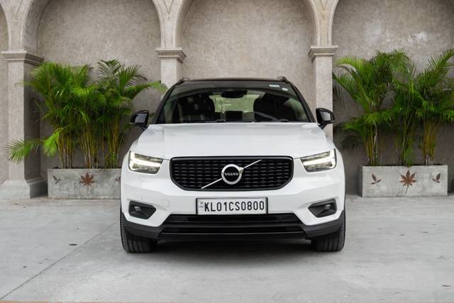 https://images10.gaadi.com/usedgaadi-sellcar/UsedCar/e531298ea/f29af202-f6d2-41c6-8098-9e38438bf669.jpeg?imwidth=6400