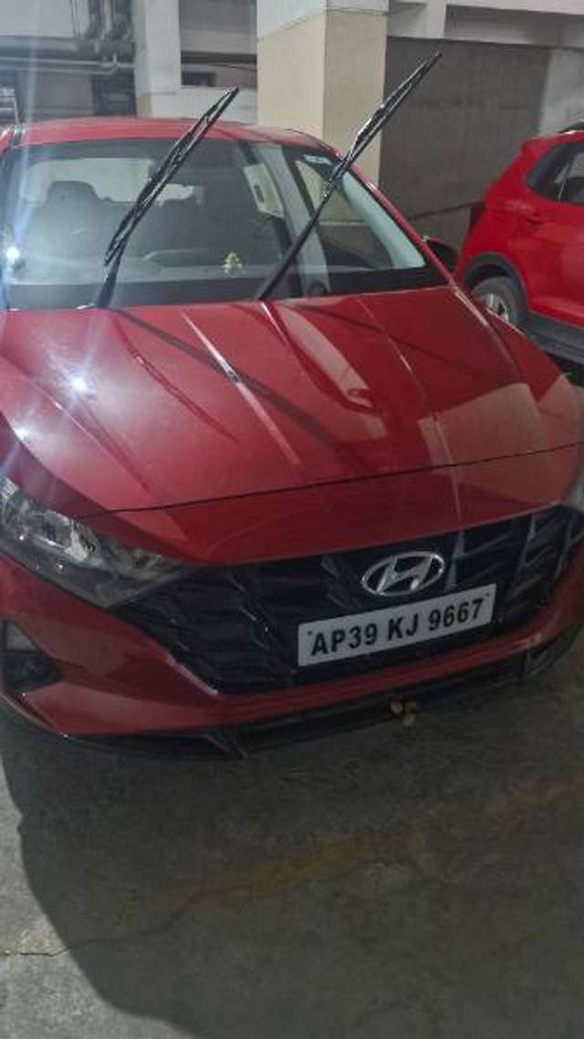 https://images10.gaadi.com/usedgaadi-sellcar/UsedCar/e5315a1da/cf42e65c-a3f5-450e-9311-caca10afb82c.jpg?imwidth=6400