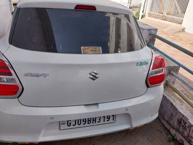 https://images10.gaadi.com/usedgaadi-sellcar/UsedCar/e5315b60a/2a68d900-df3a-4c7c-accf-9bcbf44eff4a.jpg?imwidth=6402