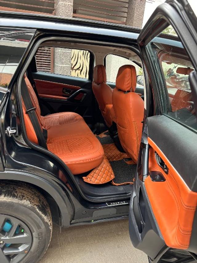 https://images10.gaadi.com/usedgaadi-sellcar/UsedCar/e531767da/0536bd3d-7407-4e97-8446-9afbeceaf4ec.jpeg?imwidth=6402