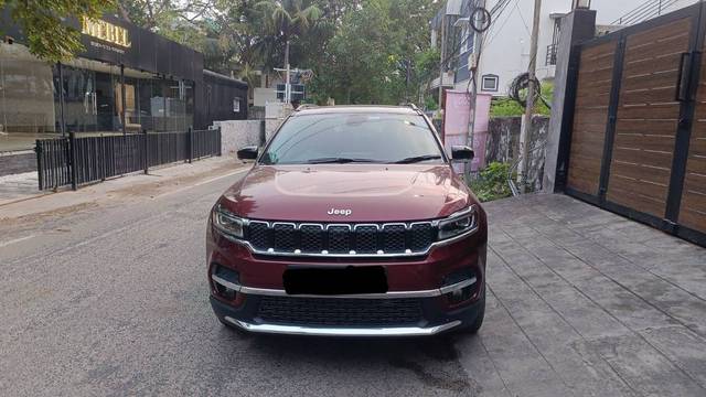 https://images10.gaadi.com/usedgaadi-sellcar/UsedCar/e53184b3a/63beb9c2-3bd7-4f49-a2a1-0ba6b33d9ac0.jpg?imwidth=6400