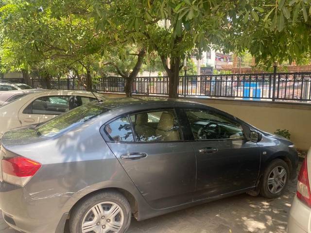 https://images10.gaadi.com/usedgaadi-sellcar/UsedCar/e5318aa5a/887c2395-a01d-4792-bb26-88822c8aa1db.jpeg?imwidth=6400