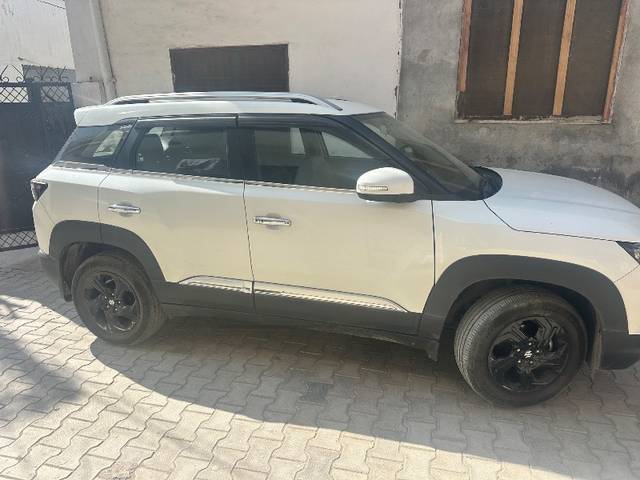 https://images10.gaadi.com/usedgaadi-sellcar/UsedCar/e5319d31a/c19f25d7-783e-474c-abab-cb437d67b5db.jpeg?imwidth=6401