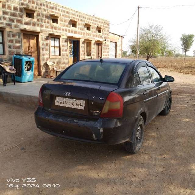 https://images10.gaadi.com/usedgaadi-sellcar/UsedCar/e53247d2a/2ca4cef6-2e70-4552-8ffa-fd234de80830.jpg?imwidth=6402