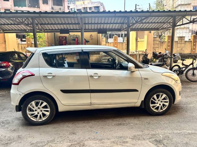 https://images10.gaadi.com/usedgaadi-sellcar/UsedCar/e53273d3a/56a64c7c-5c07-4491-ba32-ba8937afa9ec.jpeg?imwidth=6401