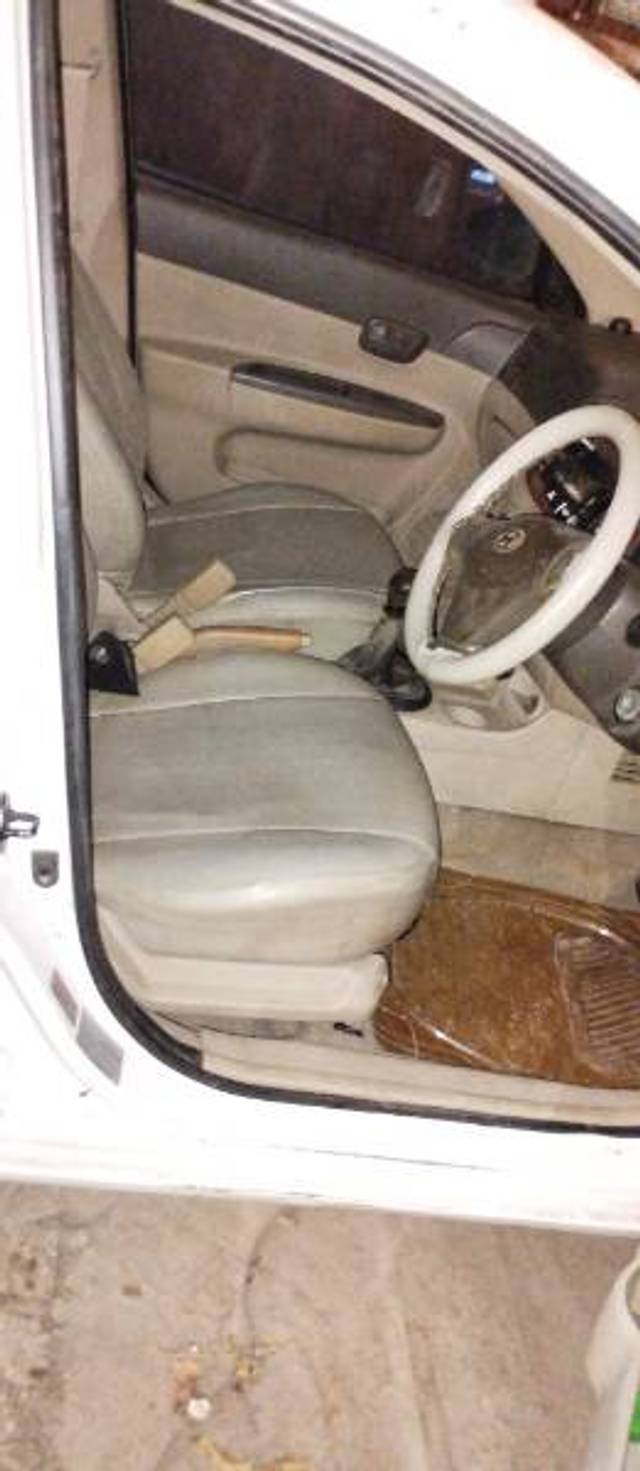 https://images10.gaadi.com/usedgaadi-sellcar/UsedCar/e532dfe9a/960f8b42-e5b9-4df9-bb47-ebf90fc2b354.jpg?imwidth=6402