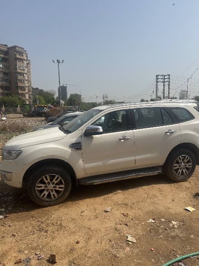https://images10.gaadi.com/usedgaadi-sellcar/UsedCar/e532fc41a/1014c93b-01b7-4b8b-a217-1d61c305419a.jpg?imwidth=6401