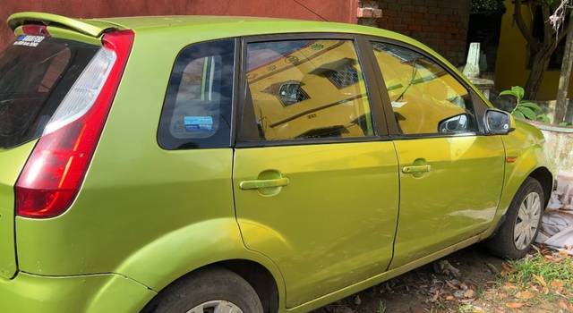 https://images10.gaadi.com/usedgaadi-sellcar/UsedCar/e533418ca/2a6e5f2b-54e9-4793-afcb-66672346e8fc.jpeg?imwidth=6402
