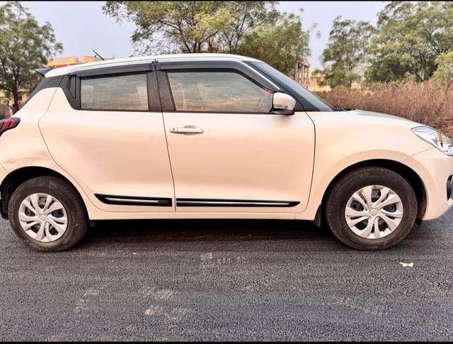 https://images10.gaadi.com/usedgaadi-sellcar/UsedCar/e53343fca/320fdc0e-11bd-43d3-b692-6c4fca618717.jpg?imwidth=6401