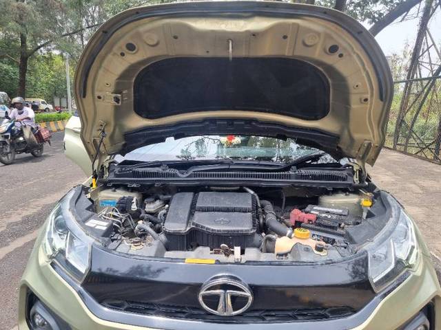 https://images10.gaadi.com/usedgaadi-sellcar/UsedCar/e5334ba8a/cc3d04de-9508-45a3-8663-8add939cfccf.jpg?imwidth=6401